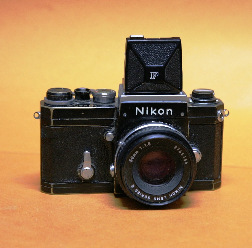 Reflex Nikon F de 1959, marque adoptée par Helmut Newton en 1962
