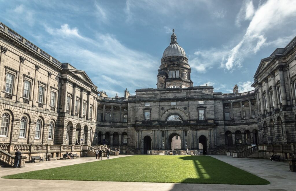 Old College de l’université d’Édimbourg, université de David Yarrow